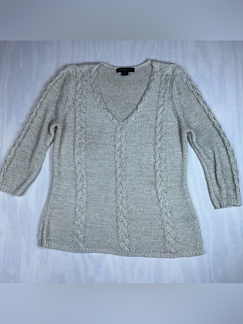 August Silk Cream Cable-Knit V-Neck lightweight Sweater Size: XL